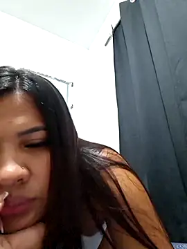 Snapshot of AhslyDuque chatting on 07/12/26, 04:31 AhslyDuque online show from 07/12/26, 04:31
