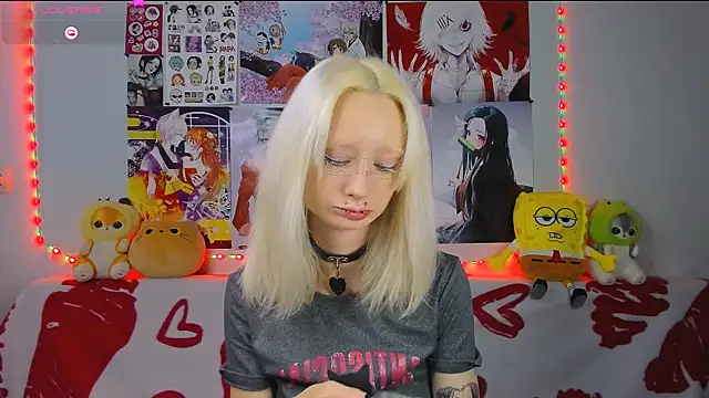 Katia Nabiee online show from 06/18/26, 04:13