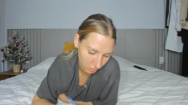 SofiClimbing online show from 12/23/25, 10:02