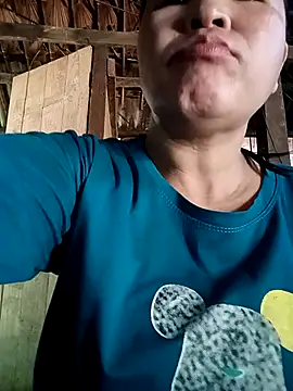 Yii sexyy online show from 07/04/26, 04:40