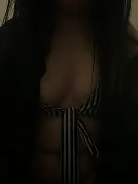 Snapshot of badbunnybabe123 chatting on 06/08/26, 09:04 badbunnybabe123 online show from 06/08/26, 09:04
