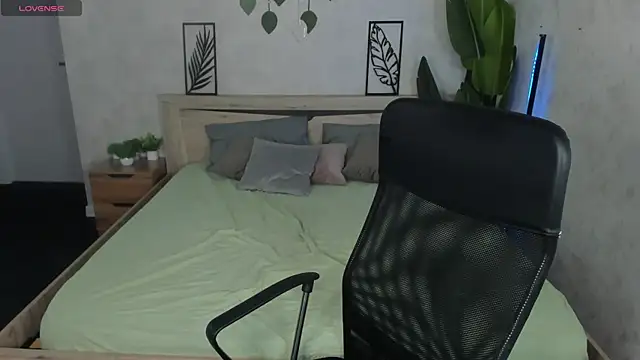 Violeta Paul online show from 06/08/26, 01:28