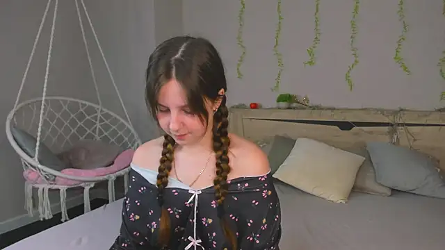 Violeta Paul online show from 07/05/26, 09:16