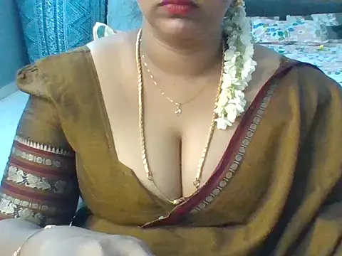 Snapshot of Tamil_hot_Meenu chatting on 07/06/26, 05:26 Tamil hot Meenu online show from 07/06/26, 05:26