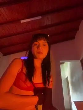 Nahomy222 online show from 06/03/26, 03:50