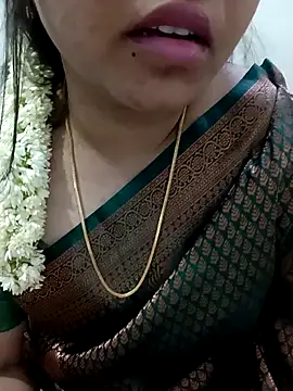 Snapshot of Anushka_tamil_kannada chatting on 06/18/26, 12:42 Anushka tamil kannada online show from 06/18/26, 12:42