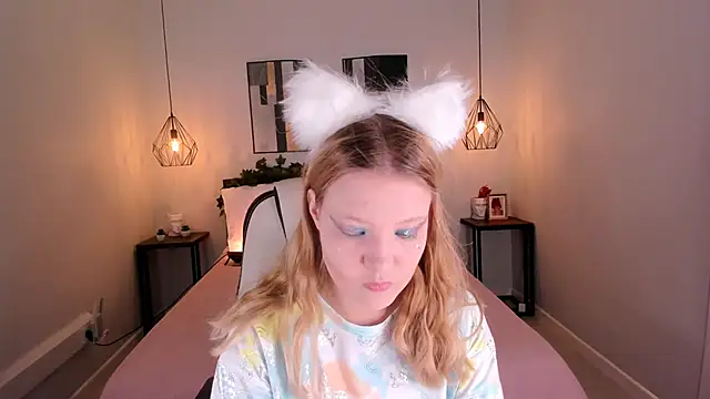 anita Hitteys online show from 06/14/26, 08:16