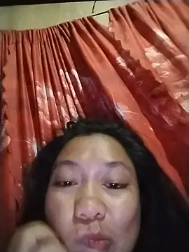 Yummyleyn online show from 06/01/26, 01:13
