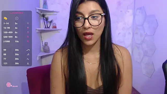Snapshot of Hailey_Adams chatting on 06/22/26, 01:30 Hailey Adams online show from 06/22/26, 01:30