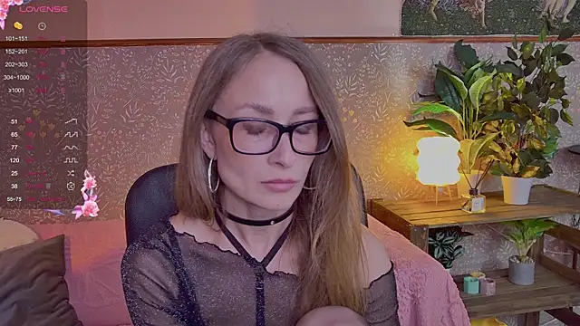 Snapshot of HelenaBoyd chatting on 07/03/26, 03:13 HelenaBoyd online show from 07/03/26, 03:13