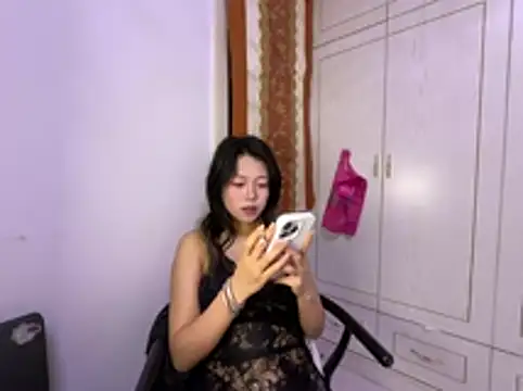 Snapshot of YoYo_2834 chatting on 07/02/26, 02:56 YoYo 2834 online show from 07/02/26, 02:56
