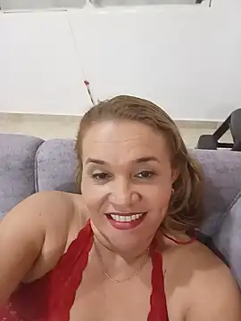 Snapshot of Sara_hilton02 chatting on 06/17/26, 01:41 Sara hilton02 online show from 06/17/26, 01:41