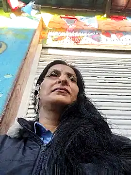 Snapshot of ALEJANDRA__28 chatting on 07/06/26, 12:46 ALEJANDRA 28 online show from 07/06/26, 12:46