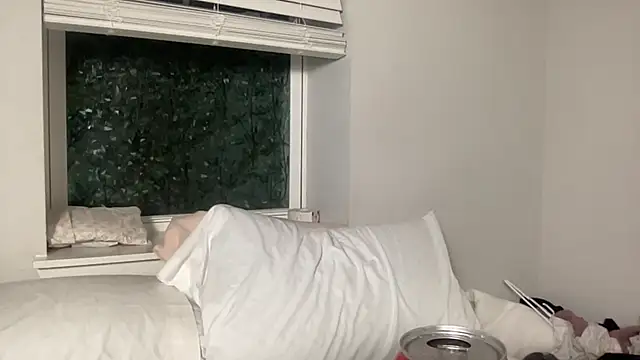 maddiliz online show from 10/27/25, 12:36