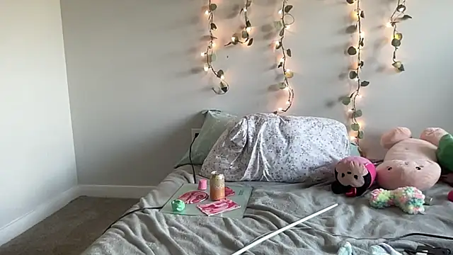 maddiliz online show from 11/24/25, 06:40