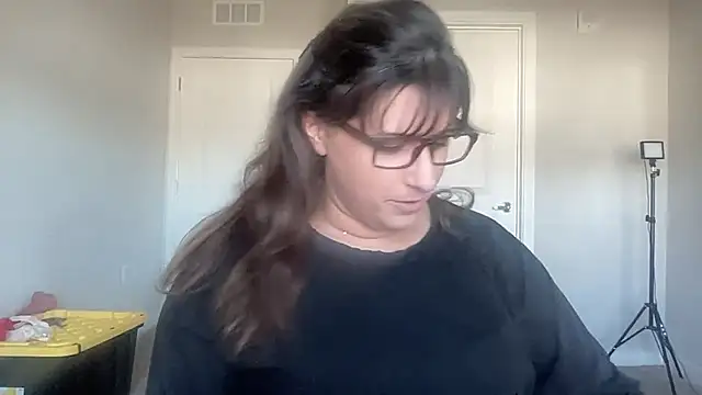 maddiliz online show from 12/20/25, 07:32