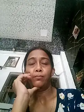 Snapshot of Hot-Angel088 chatting on 07/14/26, 04:39 Hot-Angel088 online show from 07/14/26, 04:39