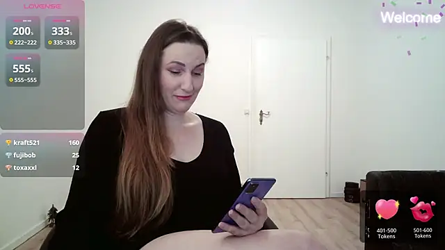 Snapshot of Yevgeshka-Milashka chatting on 01/12/25, 04:50 Yevgeshka-Milashka online show from 01/12/25, 04:50