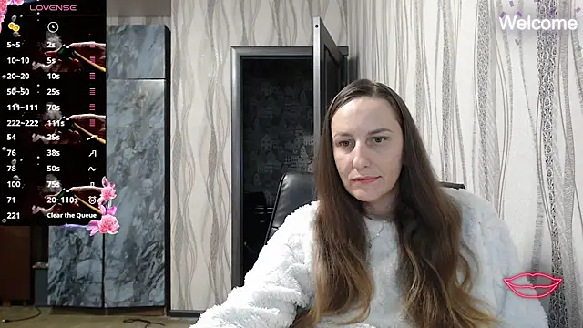 Snapshot of Yevgeshka-Milashka chatting on 10/18/25, 05:25 Yevgeshka-Milashka online show from 10/18/25, 05:25