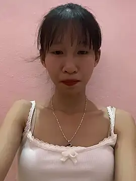 Snapshot of Abi_girl12 chatting on 07/13/26, 04:32 Abi girl12 online show from 07/13/26, 04:32