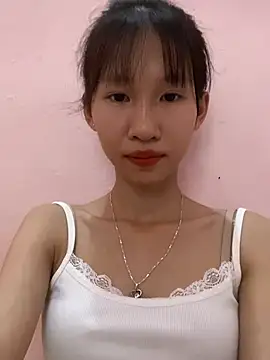 Snapshot of Abi_girl12 chatting on 07/14/26, 10:54 Abi girl12 online show from 07/14/26, 10:54