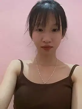 Snapshot of Abi_girl12 chatting on 07/17/26, 05:40 Abi girl12 online show from 07/17/26, 05:40