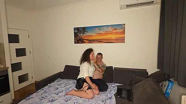 Desire Couple  online show from 06/05/26, 06:46