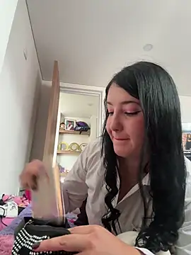 Julietthalu online show from 06/02/26, 06:32