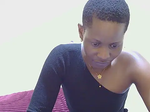 Snapshot of lunah_sexxy chatting on 07/18/26, 11:30 lunah sexxy online show from 07/18/26, 11:30