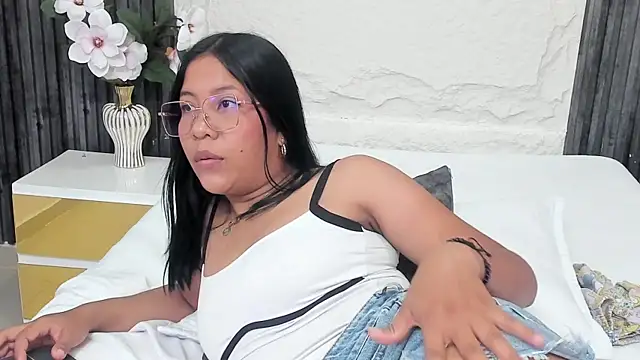 Chloe dreams4u online show from 07/07/26, 02:43