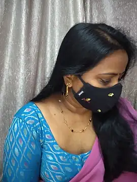 Snapshot of Nithya_ chatting on 06/21/26, 05:54 Nithya online show from 06/21/26, 05:54