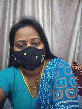 Snapshot of Nithya_ chatting on 07/14/26, 09:47 Nithya online show from 07/14/26, 09:47