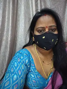 Snapshot of Nithya_ chatting on 07/17/26, 06:42 Nithya online show from 07/17/26, 06:42