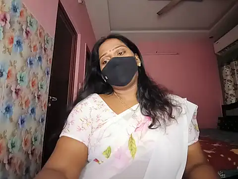 Meenakshy online show from 06/17/26, 04:59