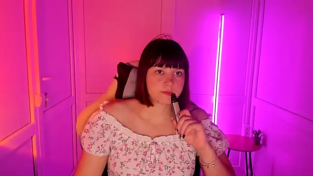 Vanilla Vixen online show from 07/15/26, 05:56