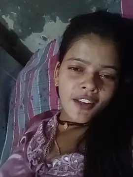 Snapshot of Hot_bhabi0123 chatting on 07/06/26, 04:09 Hot bhabi0123 online show from 07/06/26, 04:09