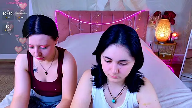 RuthHalll online show from 06/29/26, 07:03
