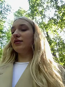 Polly Pop online show from 06/18/26, 02:54
