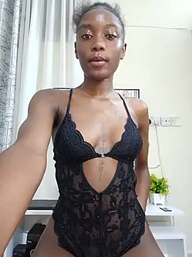 Sweet-Hennessy online show from 06/28/26, 03:23