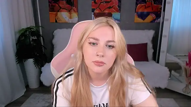 AmaliaWinslet online show from 06/24/26, 02:27