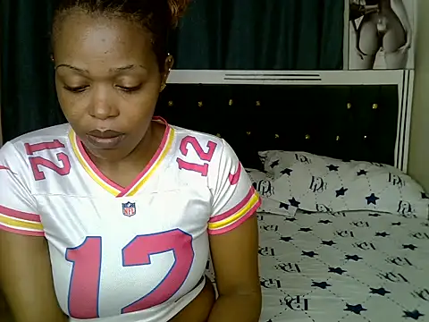 Snapshot of sheriiy chatting on 07/19/26, 04:33 sheriiy online show from 07/19/26, 04:33