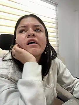 Snapshot of Camila_Duarte_2 chatting on 06/22/26, 01:30 Camila Duarte 2 online show from 06/22/26, 01:30