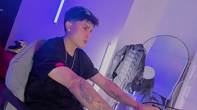 angel still  online show from 07/11/26, 04:04