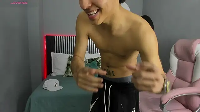 Axel Mendozaa online show from 06/09/26, 07:58