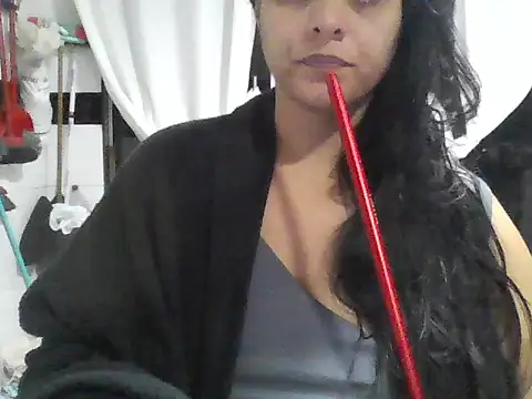 Isabel2q5n online show from 06/06/26, 02:49