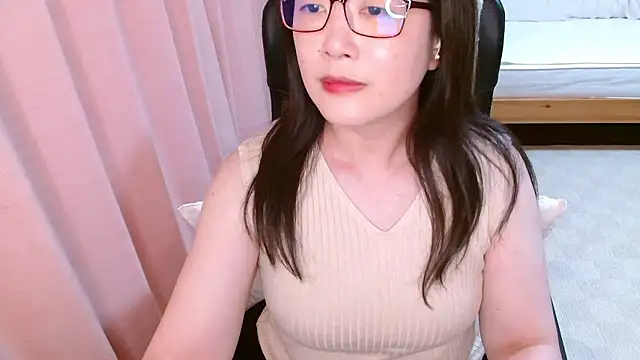 LENA-xo online show from 06/14/26, 06:15