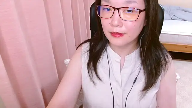 LENA-xo online show from 07/25/26, 02:58