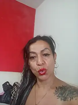 Snapshot of awezomepenelope chatting on 06/27/26, 11:04 awezomepenelope online show from 06/27/26, 11:04