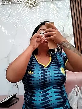 Amber Herrera online show from 06/15/26, 12:29