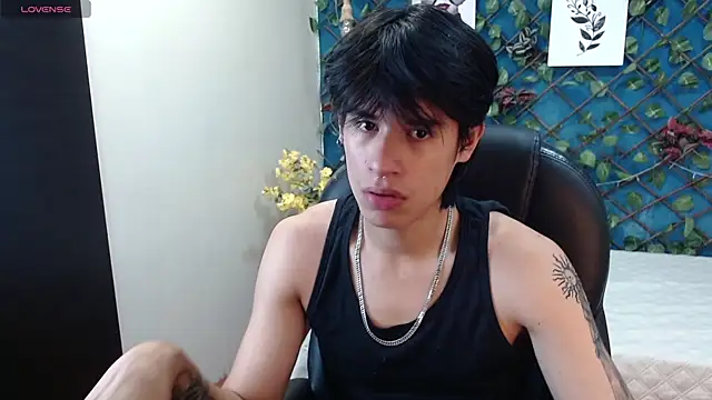 Snapshot of wayath1 chatting on 07/08/26, 11:15 wayath1 online show from 07/08/26, 11:15